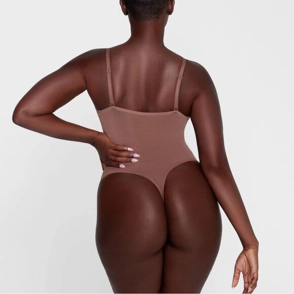 Skims Sheer Sculpt Thong Bodysuit - Jasper - 4x - Picture 7 of 7